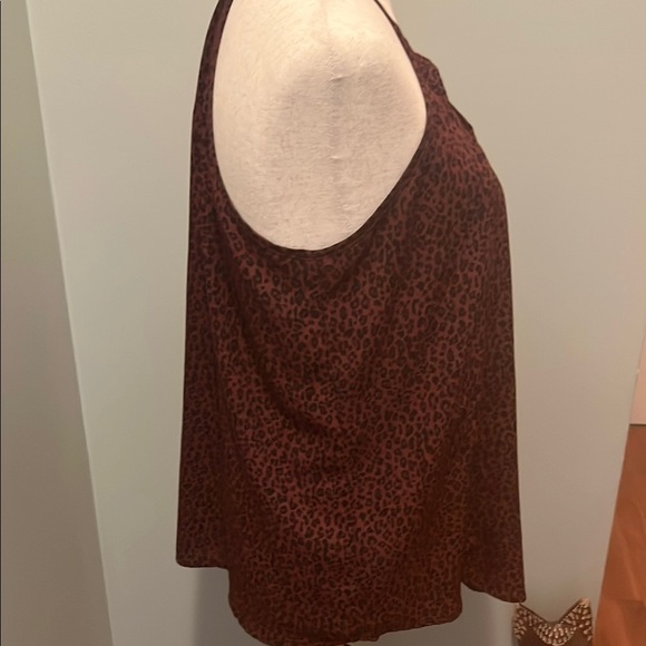 Papermoon Red Cut Out Sleeveless Tank Top - Picture 2 of 3